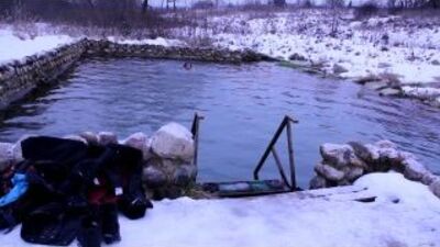 Обнаженное купание в источнике С Новым Годом 2012