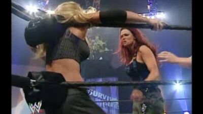 Lita vs Trish Stratus(WWE Survivor Series 14.11.2004)