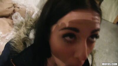 #1984 Eveline Dellai - Бабки решают всё. Шлюха продалась за деньги (Euro Chick Flashes Ass for Cash / 15.04.16)[Порно,Минет,Секс