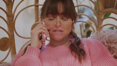 Отношения на расстоянии - это тяжело, поэтому секс по телефону - самое оно!!!