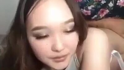 Казашку поимели сзади (казах, казашка, казахское, казашки, секс, порно, ебет, трахает, раком, kaz казахстан)