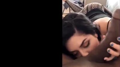 Fais_pas_la_maline_avec_ma_grosse_bite_dans_ta_bouche_720p