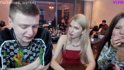 [Hypik - Нарезки Mellstroy] MELLSTROY СЛОМАЛ ЧЕЛЮСТЬ И БЬЁТ ГОЛОВОЙ ОБ СТОЛ ● МЕЛСТРОЙ ИЗБИЛ ПРЯМО НА СТРИМЕ ● ПОСТАНОВА И ШУТКИ