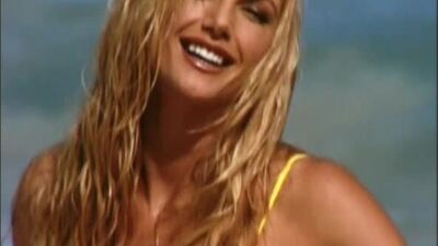 Brande Roderick - Playmate Of The Year 2001