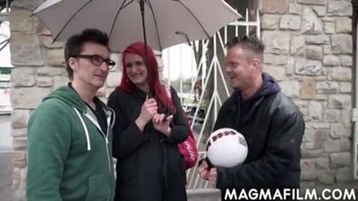 Клевая рыжуха впервые принимает вдвоих