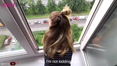 Очередная русская девка изменяет мужу разговаривая с ним по телефону . порно отAnna Bali