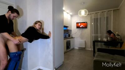 Изменил жене за стенкой порно с Molly Kelt и Dick For Lily