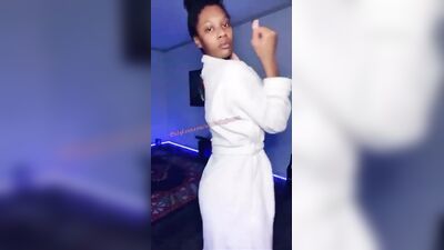 Стройная Santana решает проблемы - полный клип