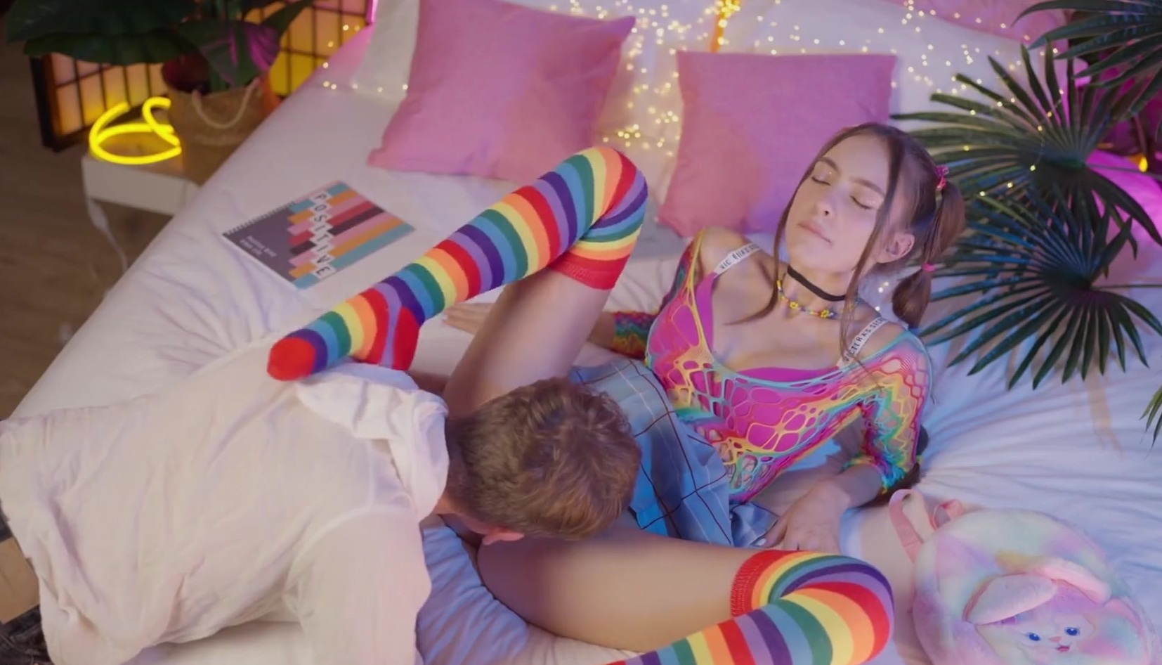 брат ботаник показал сводной сестре член и сделал куни