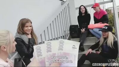 Секс за деньги с молоденькой киской.mp4