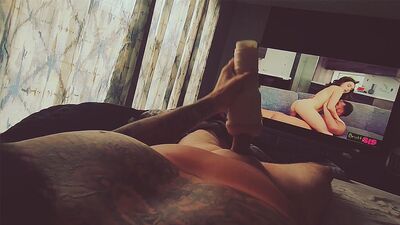 Сексуальная малышка Бернетт дает мне кончить на пальцы ног