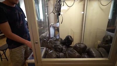 [АлоЯ Вера] АВТОМАТ С ИГРУШКАМИ из ДАРКНЕТА , мы ВЫИГРАЛИ что-то УЖАСНОЕ - хуже чем scp горка пожиратель