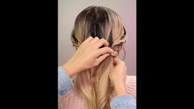 Красивая прическа из двух хвостиков