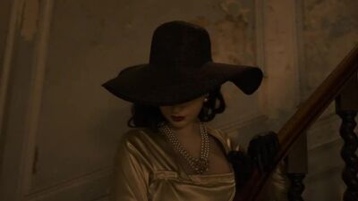 LADY DIMITRESCU COSPLAY _ RESIDENT EVIL 8 VILLAGE