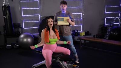 Нам давно пора потрахаться