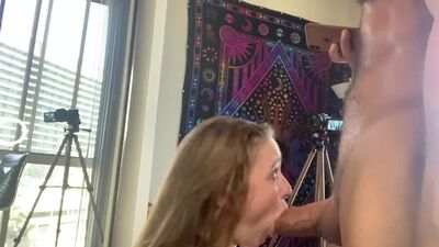 Сосать большой член было ее любимым развлечением