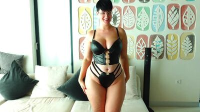 Переодевание и дрочка