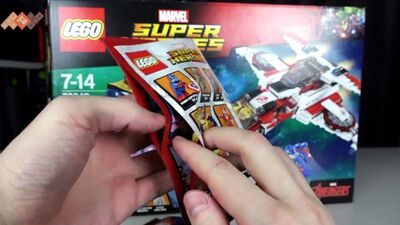 Lego Super Heroes - обзор Лего Супер Герои Реактивный самолёт Мстителей 76049