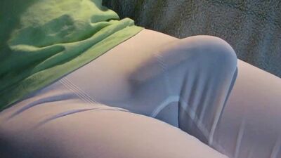 Трико не в состоянии скрыть этого размера