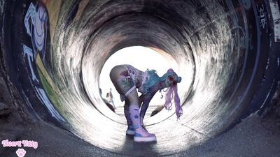 Умение трусить жопой под музыку