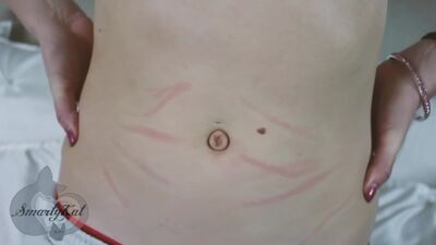 Грубые ласки к своему пупку, только так расслабится