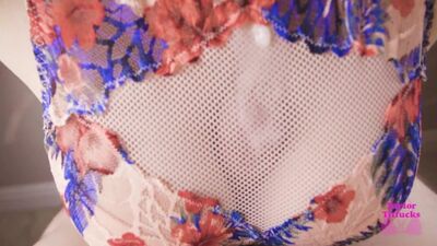 Сисечки, которые способны на многое