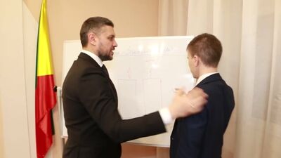 Губернатор Забайкальского края Александр Осипов поздравил студентов с праздником и зачитал им рэп