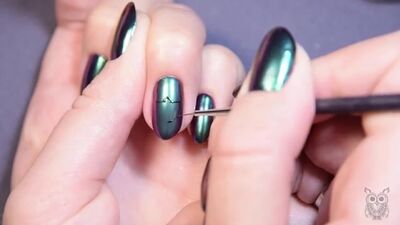 Зеркальный маникюр и Жучок