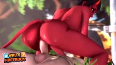 Медленно наседает на член, сводя его с ума