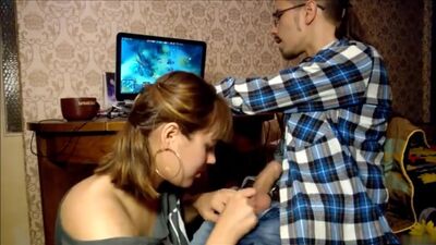 Решила отвлечь HD порно видео секс д