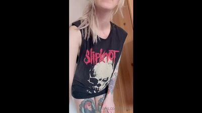 Bexuki twitch streamer bottomless