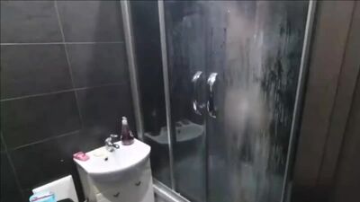 Трахнул сестру в душе