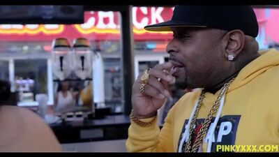 PINKYXXX.COM :- Booty drilled at las vegas. Starring: muva phoenix and rico strong