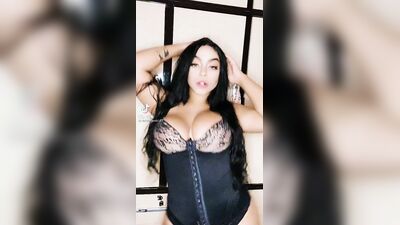 BOOBIES karnielloreal OnlyFans