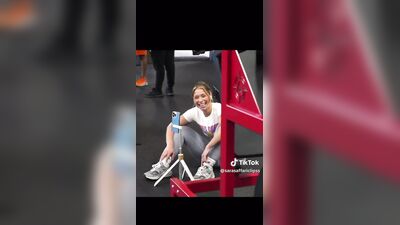 Голая Sara Saffari