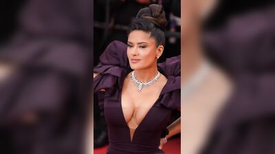 Голая Salma Hayek