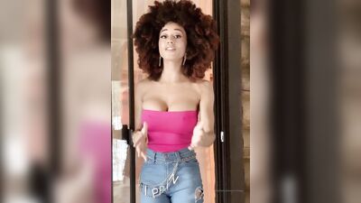 Stormi Maya ХХХ ОнлиФанс