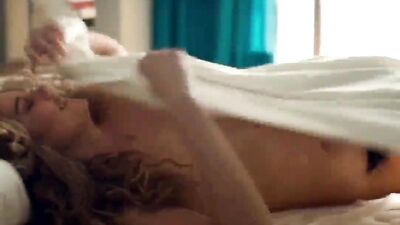 Голая Shailene Woodley