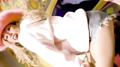 Голая Miley Cyrus