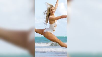 Голая Livvy Dunne