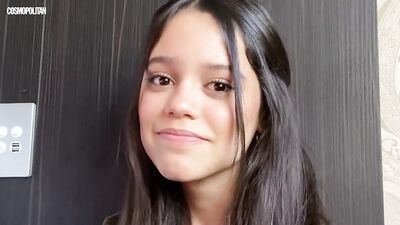 Голая Jenna Ortega