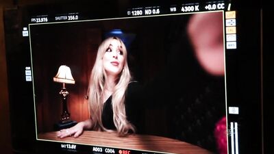 Голая Sabrina Carpenter