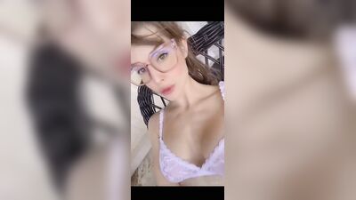 Голая Amanda Cerny