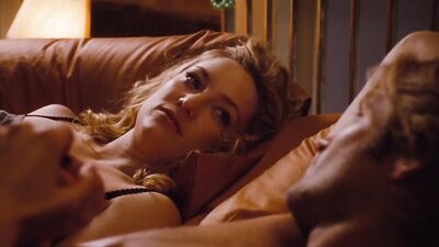 Голая Kate Hudson