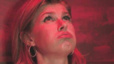 Голая Carla Gugino