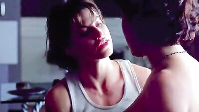 Голая Jennifer Tilly