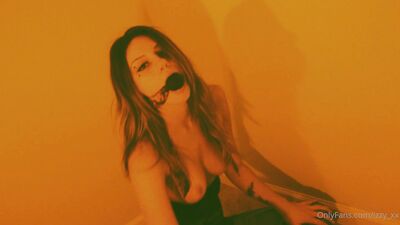 Izzy Xx ХХХ ОнлиФанс