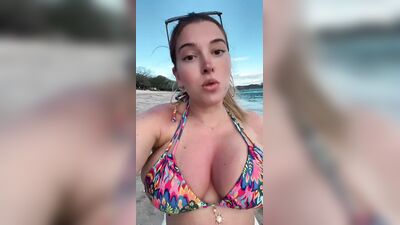 Голая Taylor Mathis