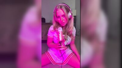 Голая Violet Walker