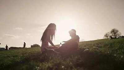 Голая Marisa Abela